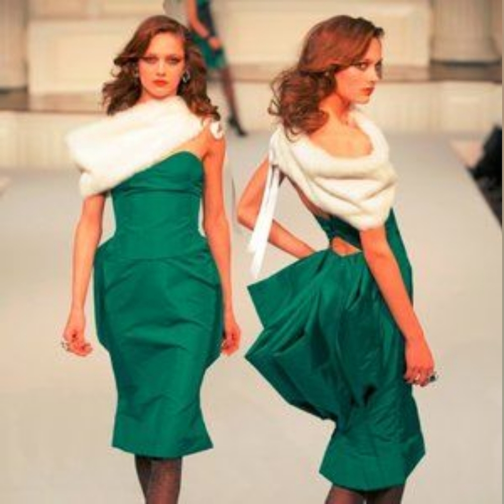 $8000 OSCAR DE LA RENTA EXCLUSIVE AND RARE COUTURE GREEN SILK DRESS US 0